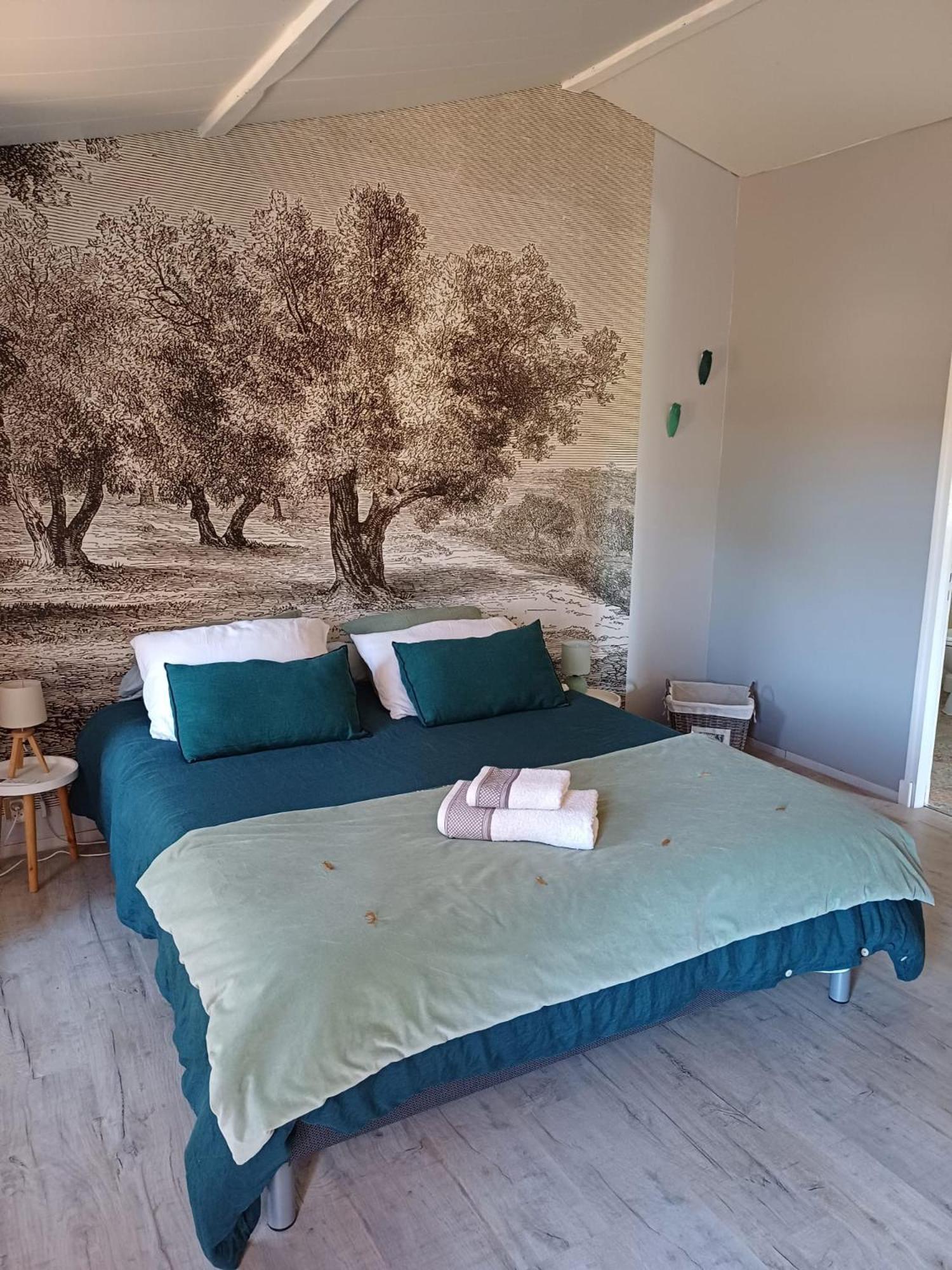 Family First Villa Гаргас Екстериор снимка